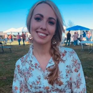 Meet your Posher, Kelsey